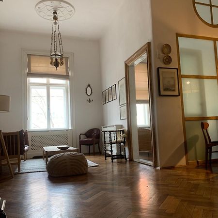 Anno 1800 Apartment บิสตริซา ภายนอก รูปภาพ